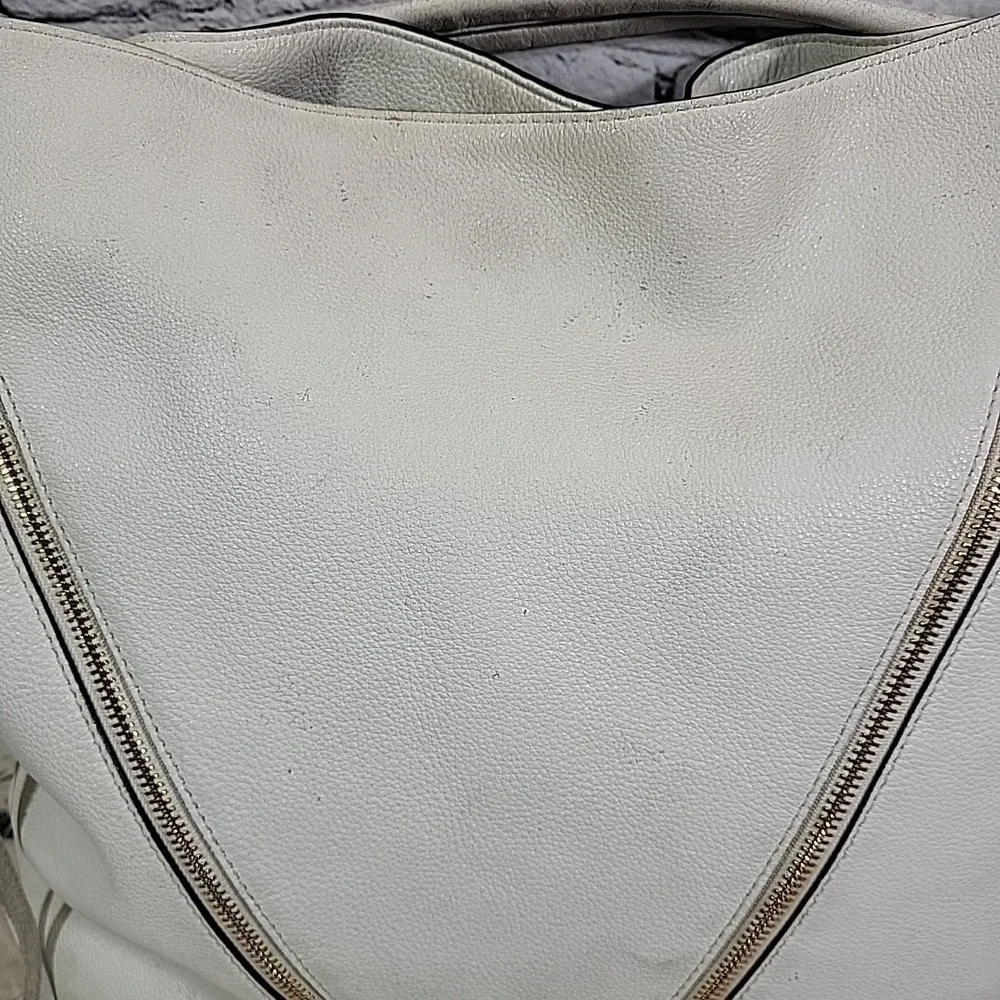 Rebecca Minkoff  Hobo‎ Bag Crossbody Off White Leather Zippers Lined Flaws